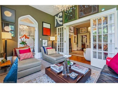 1 Banfield Street, Paris, ON - Indoor Photo Showing Living Room