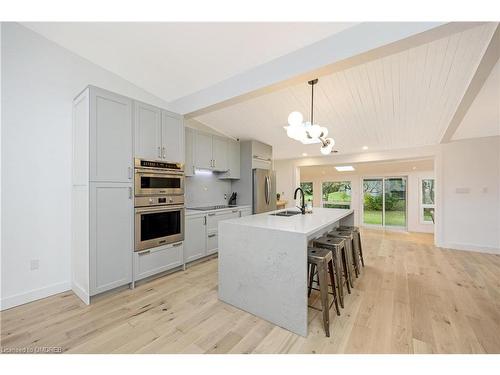 11753 Trafalgar Road, Halton Hills, ON - Indoor Photo Showing Kitchen