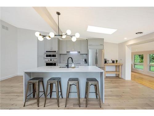 11753 Trafalgar Road, Halton Hills, ON - Indoor Photo Showing Kitchen With Upgraded Kitchen