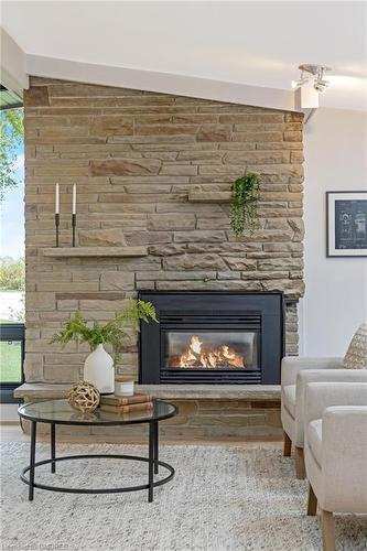 11753 Trafalgar Road, Halton Hills, ON - Indoor Photo Showing Living Room With Fireplace