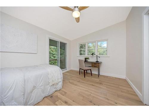 11753 Trafalgar Road, Halton Hills, ON - Indoor Photo Showing Bedroom