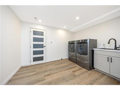 11753 Trafalgar Road, Halton Hills, ON - Indoor Photo Showing Laundry Room