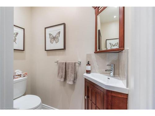 8-117 Nelson Street, Oakville, ON - Indoor Photo Showing Bathroom