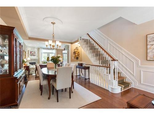 8-117 Nelson Street, Oakville, ON - Indoor Photo Showing Dining Room