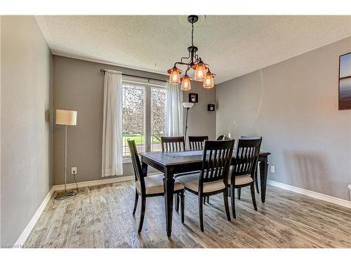 17B Lingwood Drive, Waterford, ON - Indoor Photo Showing Dining Room