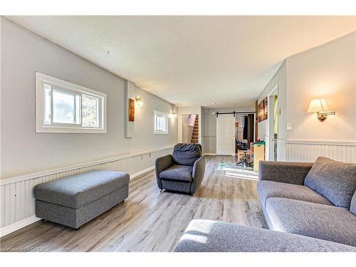 17B Lingwood Drive, Waterford, ON - Indoor Photo Showing Living Room