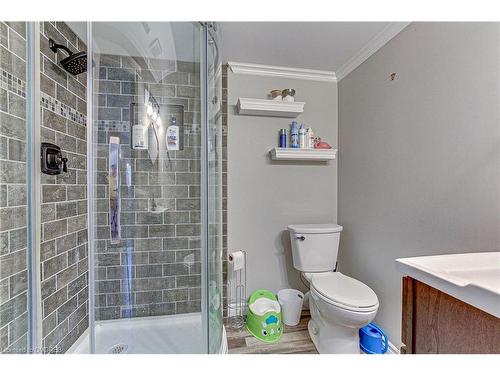 17B Lingwood Drive, Waterford, ON - Indoor Photo Showing Bathroom