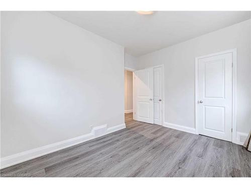 1033 Haig Boulevard, Mississauga, ON - Indoor Photo Showing Other Room