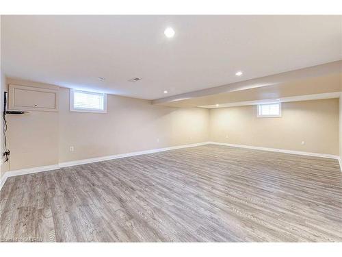 1033 Haig Boulevard, Mississauga, ON - Indoor Photo Showing Basement