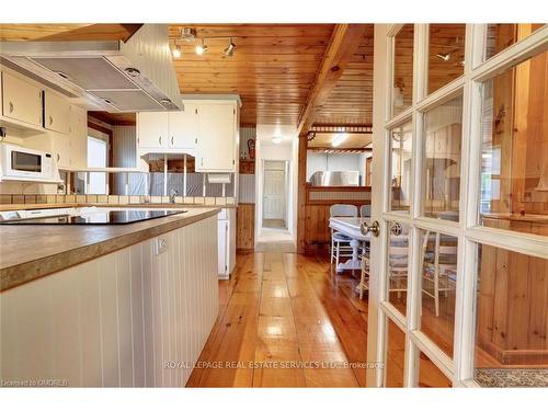 2022 Valens Road N, Hamilton, ON - Indoor Photo Showing Kitchen