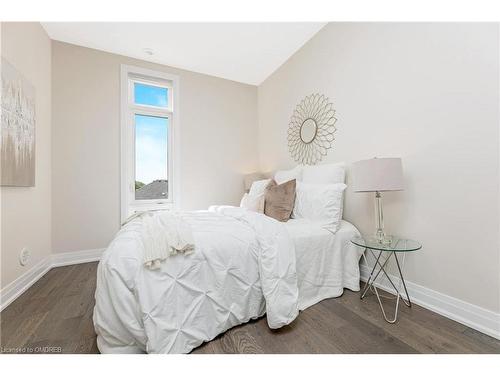 84-721 Lawrence Avenue West Avenue W, Toronto, ON - Indoor Photo Showing Bedroom