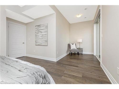 84-721 Lawrence Avenue West Avenue W, Toronto, ON - Indoor Photo Showing Bedroom