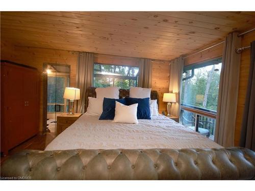 3227 Muskoka Street, Washago, ON - Indoor Photo Showing Bedroom