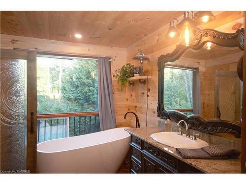 3227 Muskoka Street, Washago, ON - Indoor Photo Showing Bathroom