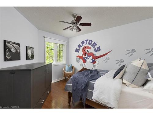 1038 Old Oak Drive, Oakville, ON - Indoor Photo Showing Bedroom