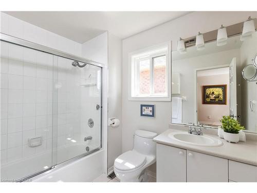 1038 Old Oak Drive, Oakville, ON - Indoor Photo Showing Bathroom