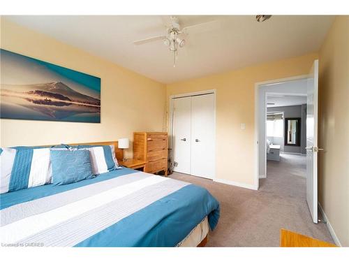 7657 Trackview Street, Niagara Falls, ON - Indoor Photo Showing Bedroom