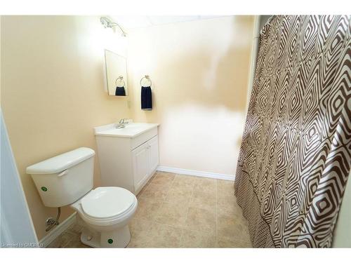 7657 Trackview Street, Niagara Falls, ON - Indoor Photo Showing Bathroom