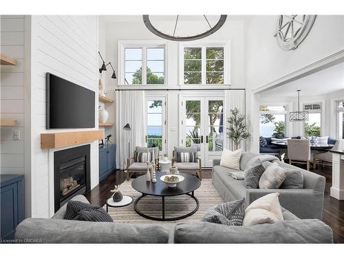 18 Holyrood Avenue, Oakville, ON - Indoor Photo Showing Living Room With Fireplace