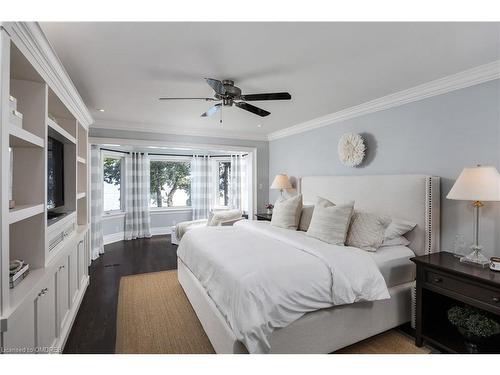 18 Holyrood Avenue, Oakville, ON - Indoor Photo Showing Bedroom