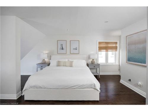 18 Holyrood Avenue, Oakville, ON - Indoor Photo Showing Bedroom