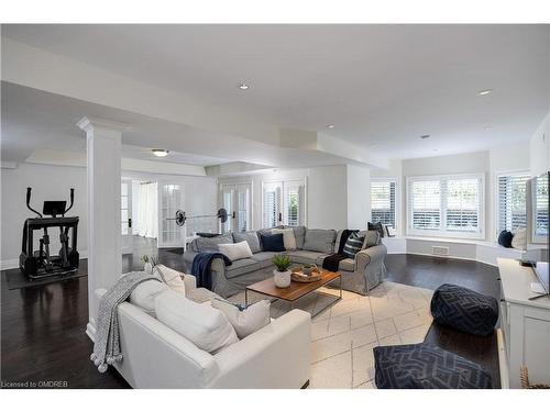 18 Holyrood Avenue, Oakville, ON - Indoor Photo Showing Living Room