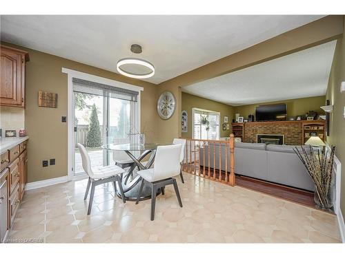 7102 Burbank Crescent, Niagara Falls, ON - Indoor Photo Showing Dining Room