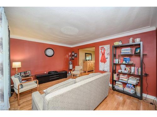 7102 Burbank Crescent, Niagara Falls, ON - Indoor