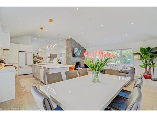 1569 Crediton Parkway, Mississauga, ON - Indoor Photo Showing Dining Room