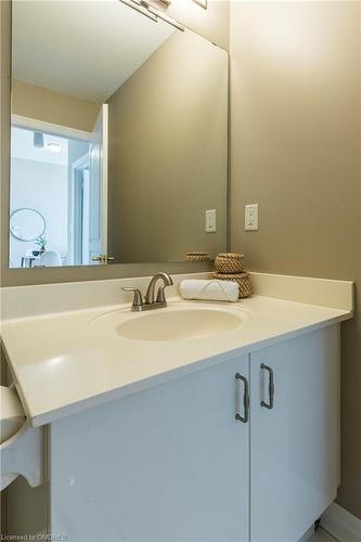 608-70 Port Street E, Mississauga, ON - Indoor Photo Showing Bathroom