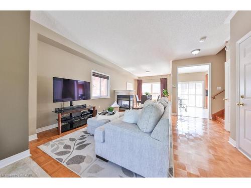 225 Andrews Trail, Milton, ON - Indoor Photo Showing Living Room