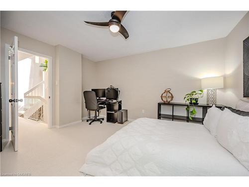 1-1250 Marlborough Court, Oakville, ON - Indoor Photo Showing Bedroom