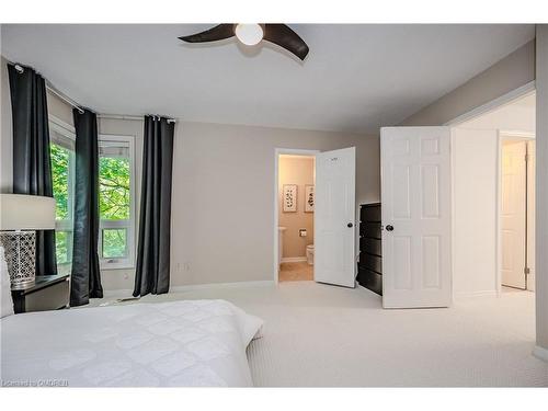 1-1250 Marlborough Court, Oakville, ON - Indoor Photo Showing Bedroom