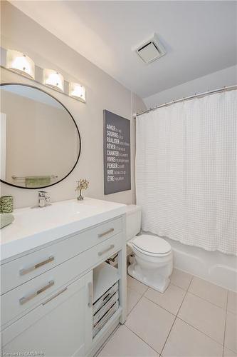 1-1250 Marlborough Court, Oakville, ON - Indoor Photo Showing Bathroom