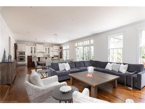 317 Chartwell Road, Oakville, ON - Indoor Photo Showing Living Room