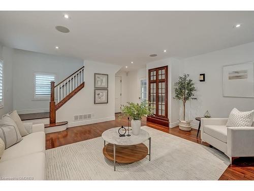 50 Burnet Street, Oakville, ON - Indoor Photo Showing Living Room