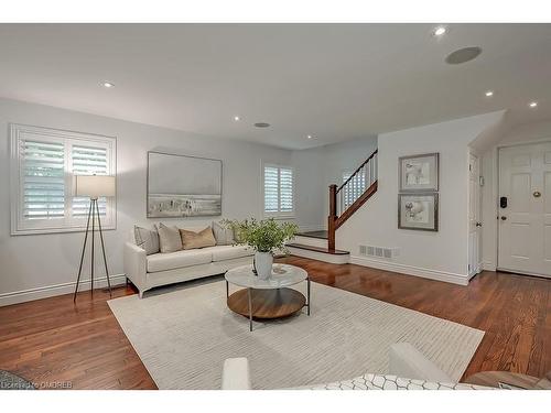 50 Burnet Street, Oakville, ON - Indoor Photo Showing Living Room