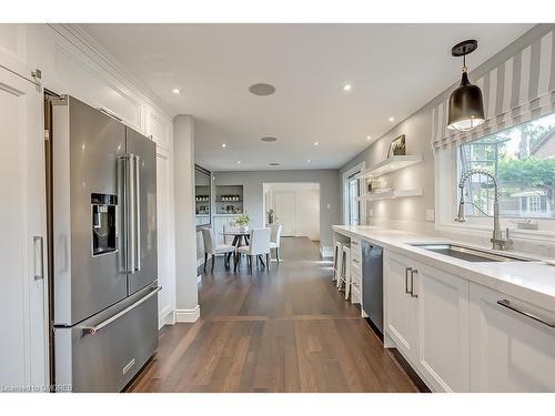 50 Burnet Street, Oakville, ON - Indoor Photo Showing Kitchen With Upgraded Kitchen