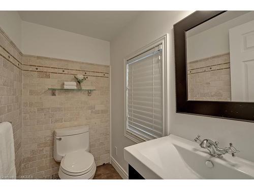 50 Burnet Street, Oakville, ON - Indoor Photo Showing Bathroom