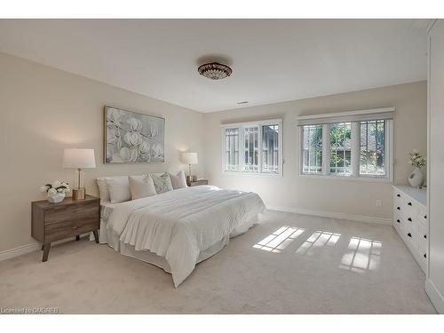 50 Burnet Street, Oakville, ON - Indoor Photo Showing Bedroom