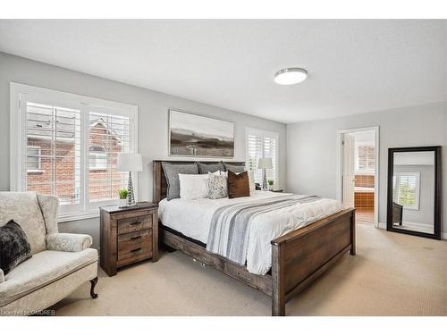 3105 Jenn Avenue, Burlington, ON - Indoor Photo Showing Bedroom