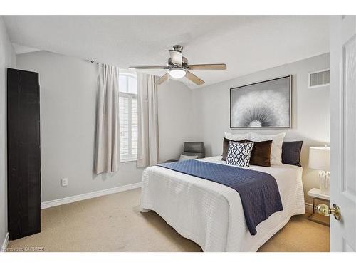 3105 Jenn Avenue, Burlington, ON - Indoor Photo Showing Bedroom