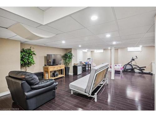 3105 Jenn Avenue, Burlington, ON - Indoor