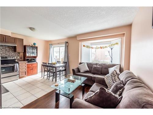 7-1540 Upper Gage Avenue, Hamilton, ON - Indoor Photo Showing Living Room