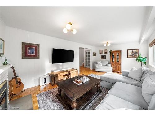 424 Targa Road, Mississauga, ON - Indoor Photo Showing Living Room