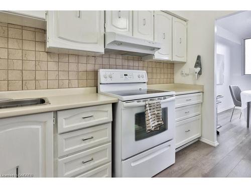 1706-375 King Street N, Waterloo, ON - Indoor Photo Showing Kitchen