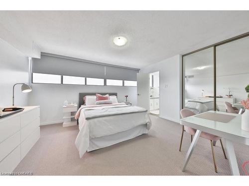 1706-375 King Street N, Waterloo, ON - Indoor Photo Showing Bedroom