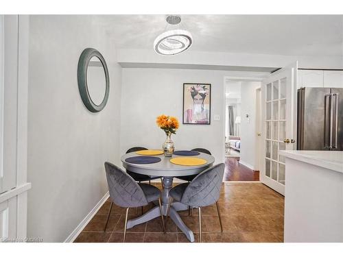 2403 Emerson Drive, Burlington, ON - Indoor Photo Showing Dining Room