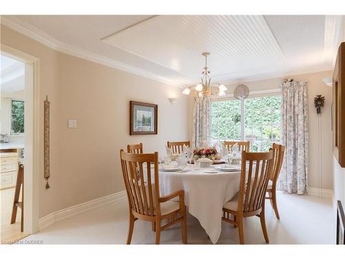 117 Watson Avenue, Oakville, ON - Indoor Photo Showing Dining Room