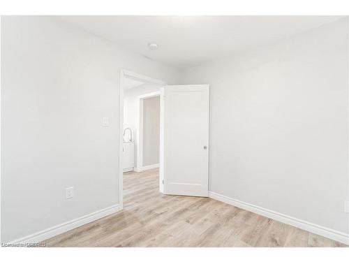 116 Arthur Street, St. Catharines, ON - Indoor Photo Showing Other Room